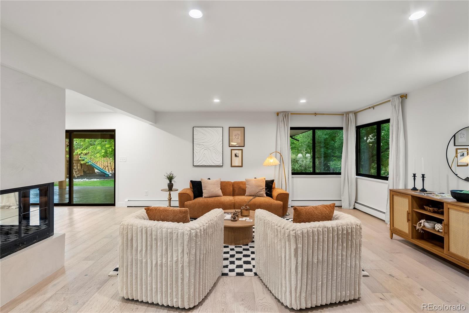 5618 S Newport Street