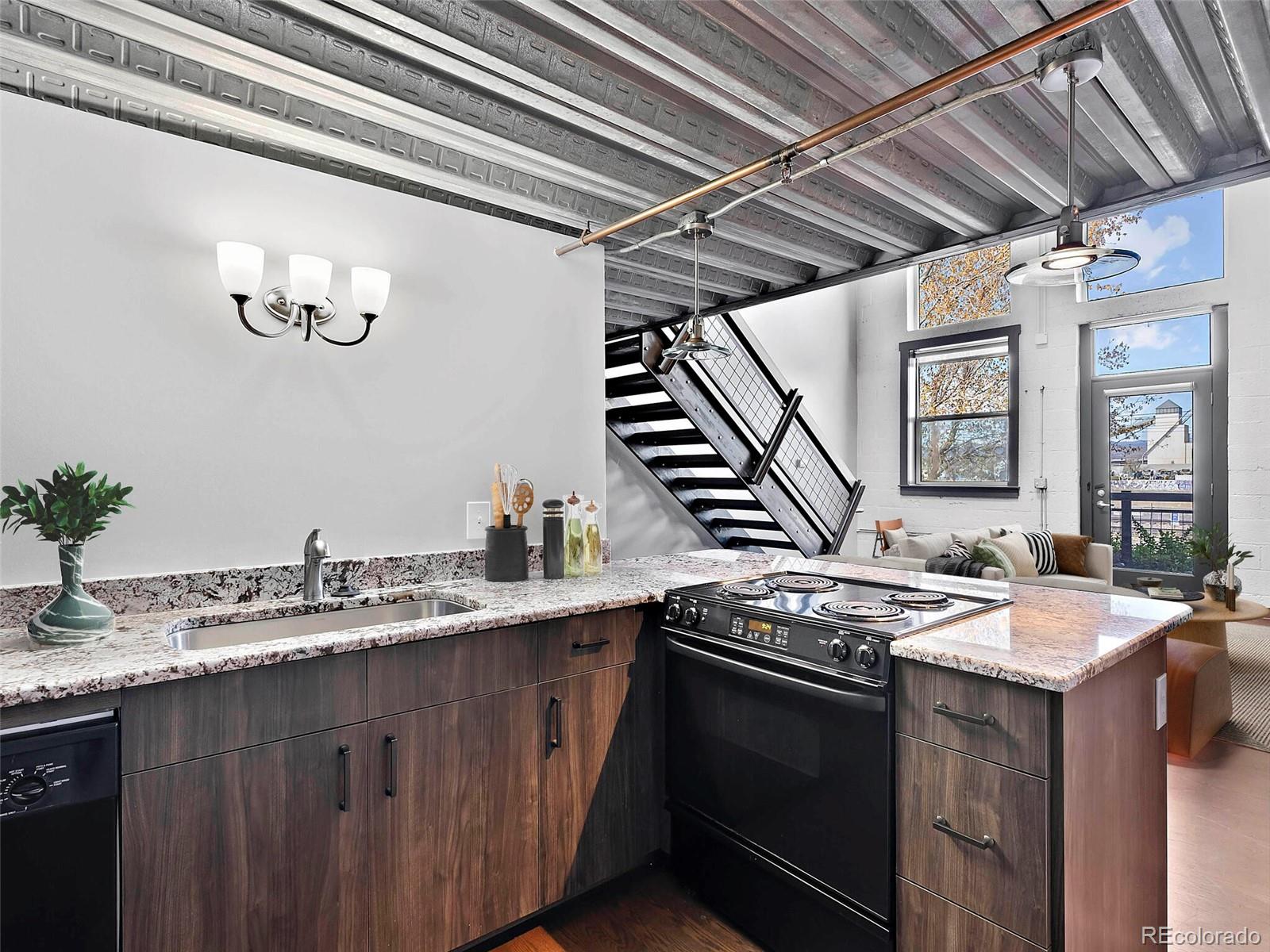 1111 Osage Street Unit: 23