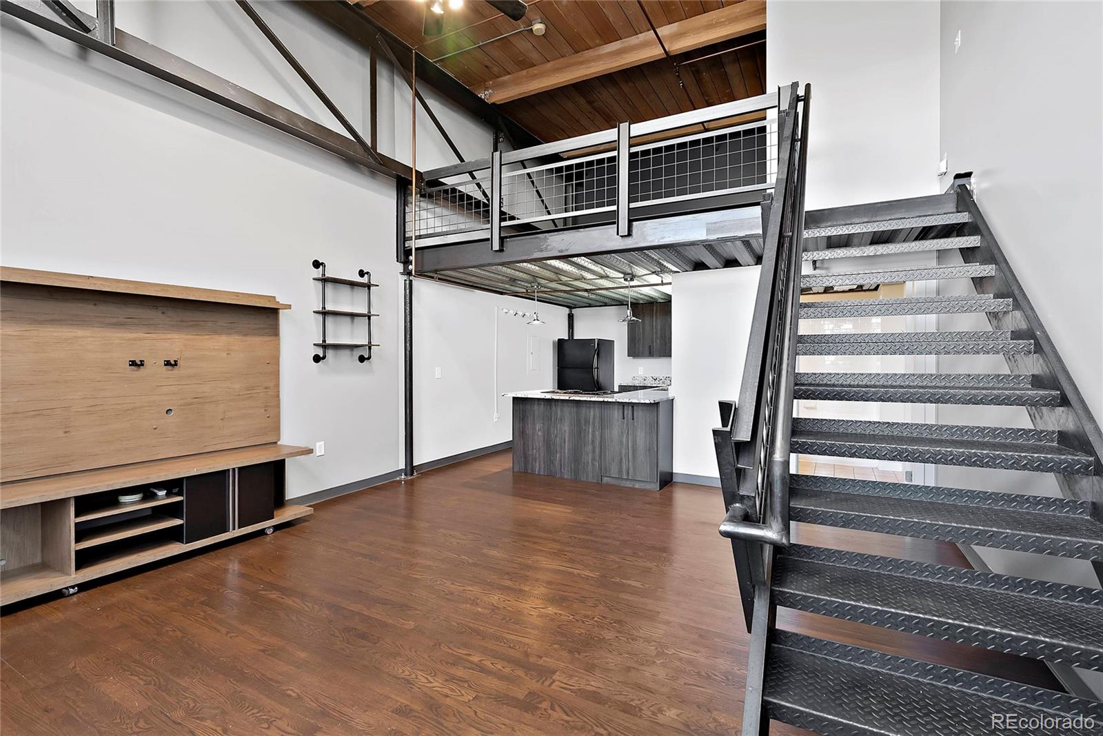 1111 Osage Street Unit: 23