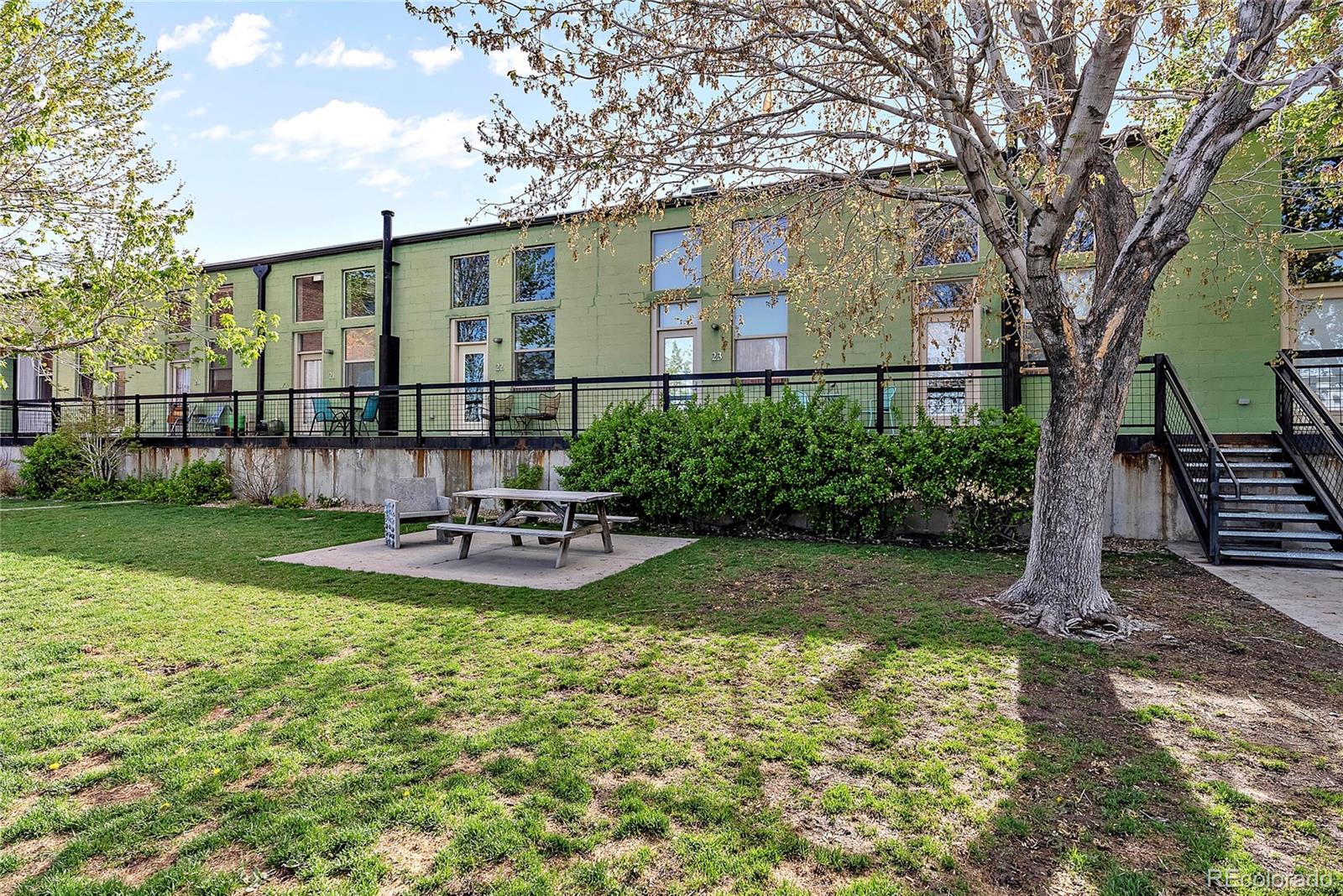 1111 Osage Street Unit: 23