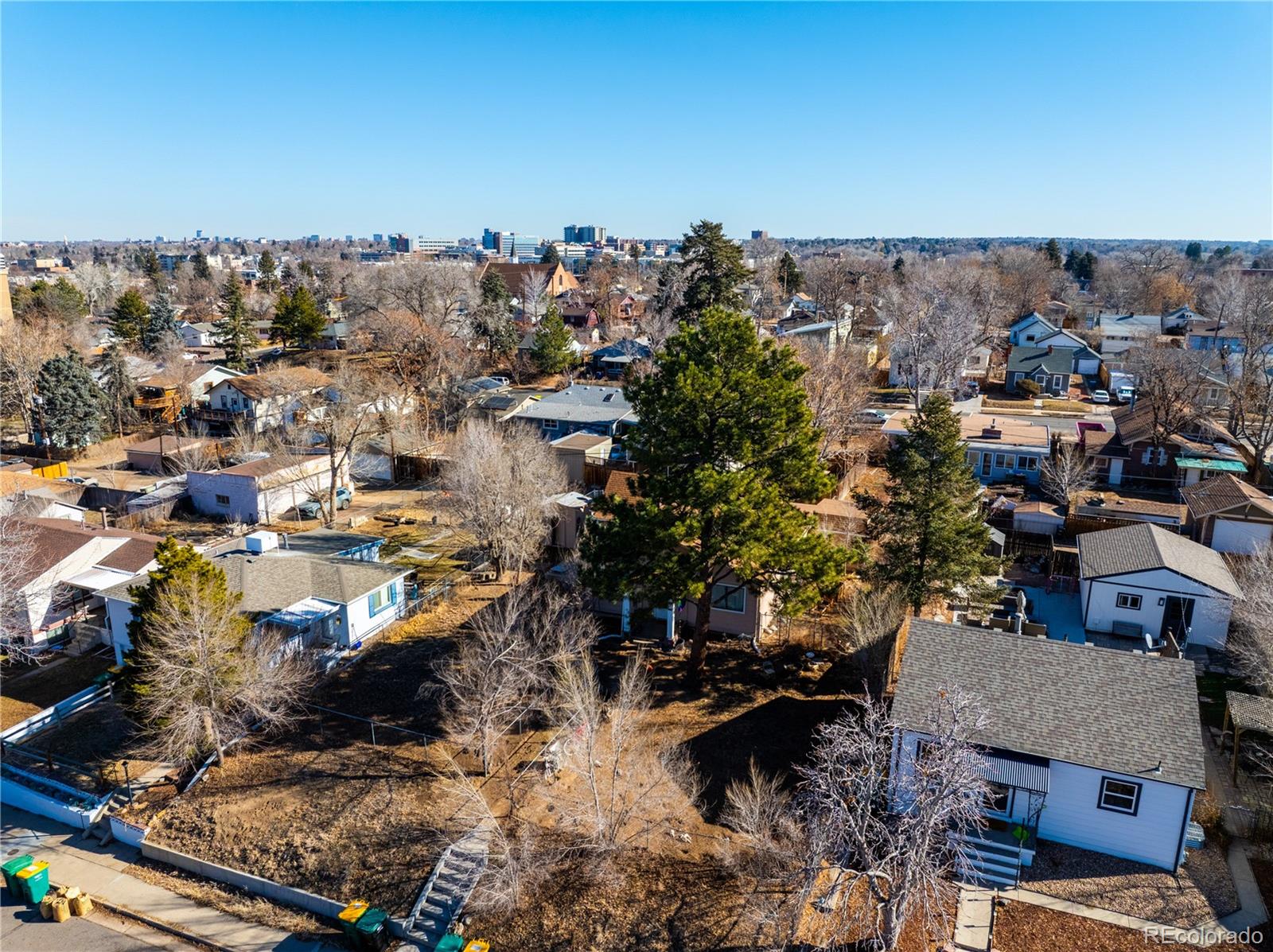 3752 S Delaware Street