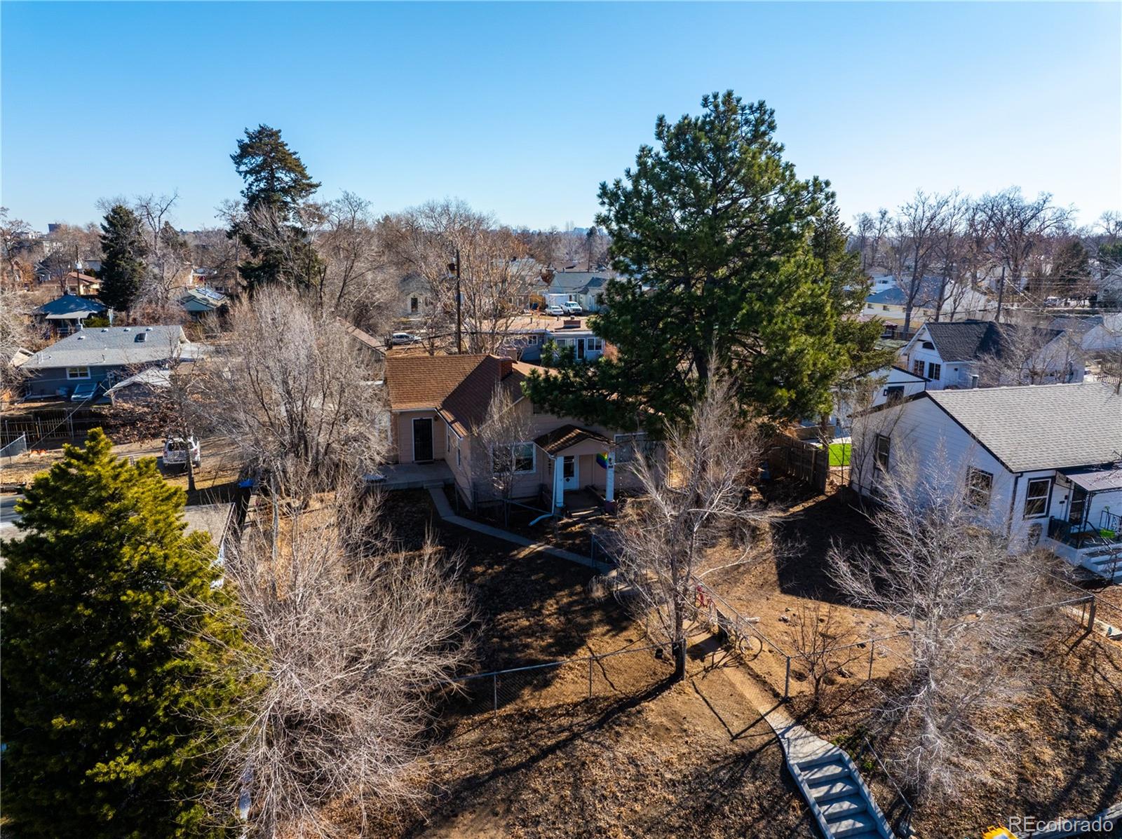 3752 S Delaware Street