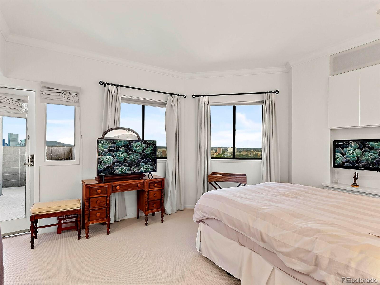 1299 N Gilpin Street Unit: 12W