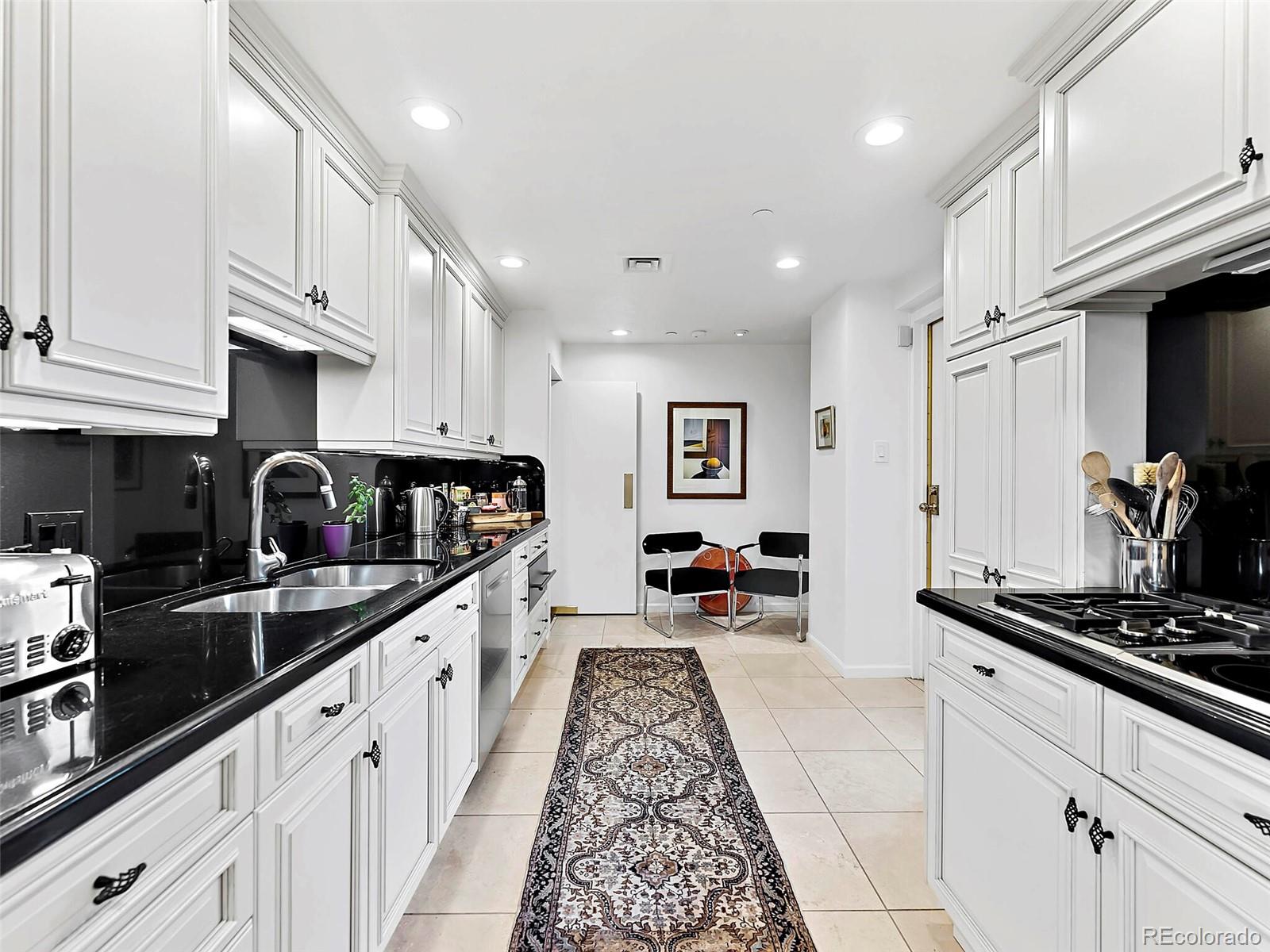 1299 N Gilpin Street Unit: 12W