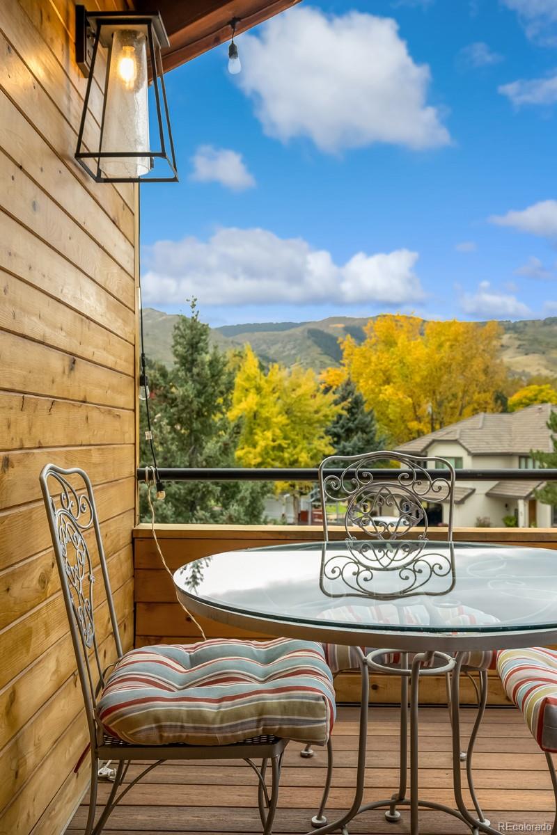 6 Blue Grouse Ridge Road