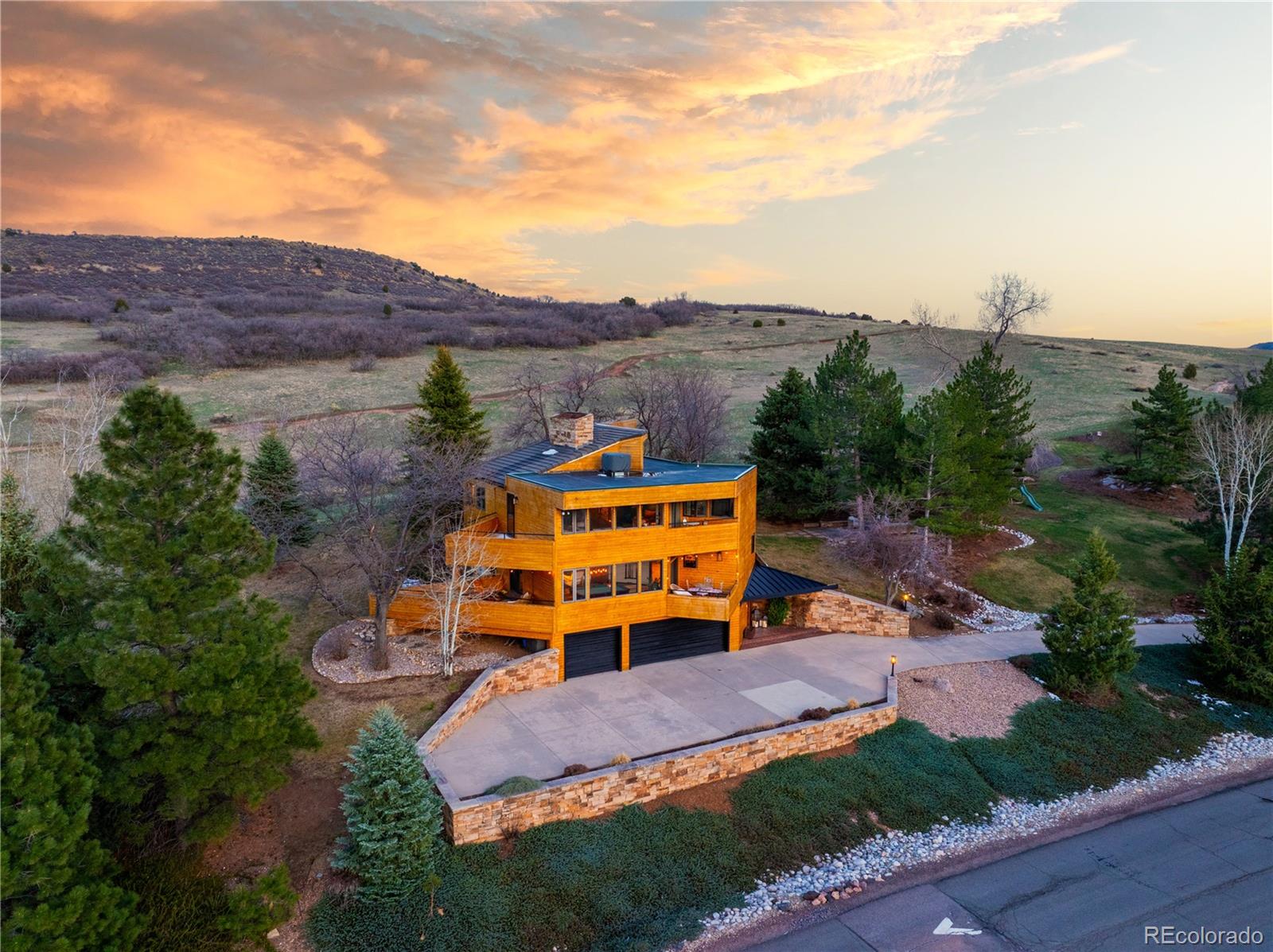 6 Blue Grouse Ridge Road