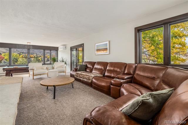 6 Blue Grouse Ridge Road