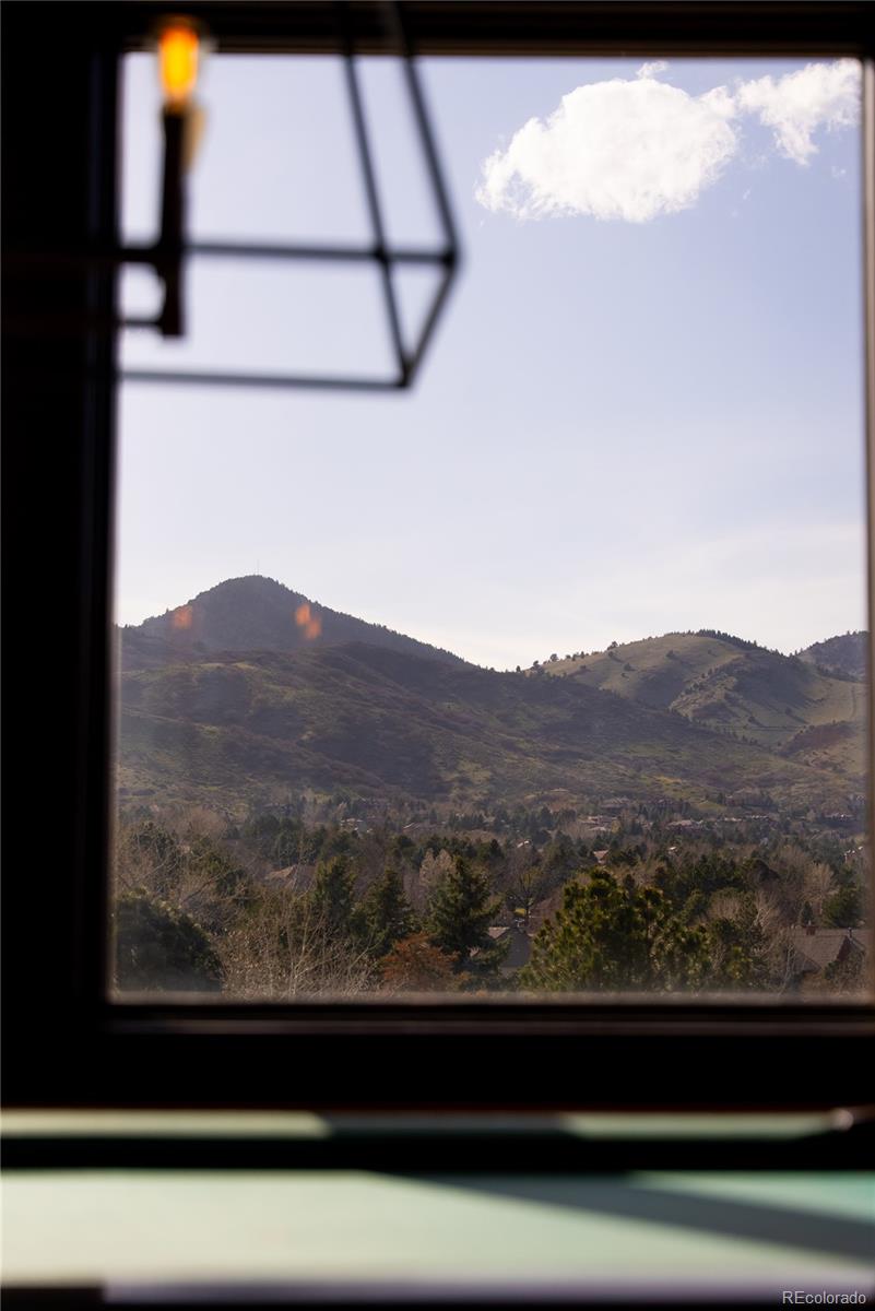 6 Blue Grouse Ridge Road
