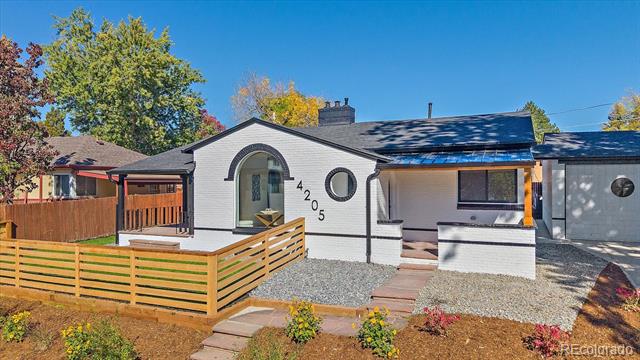 4205 W Byron Place