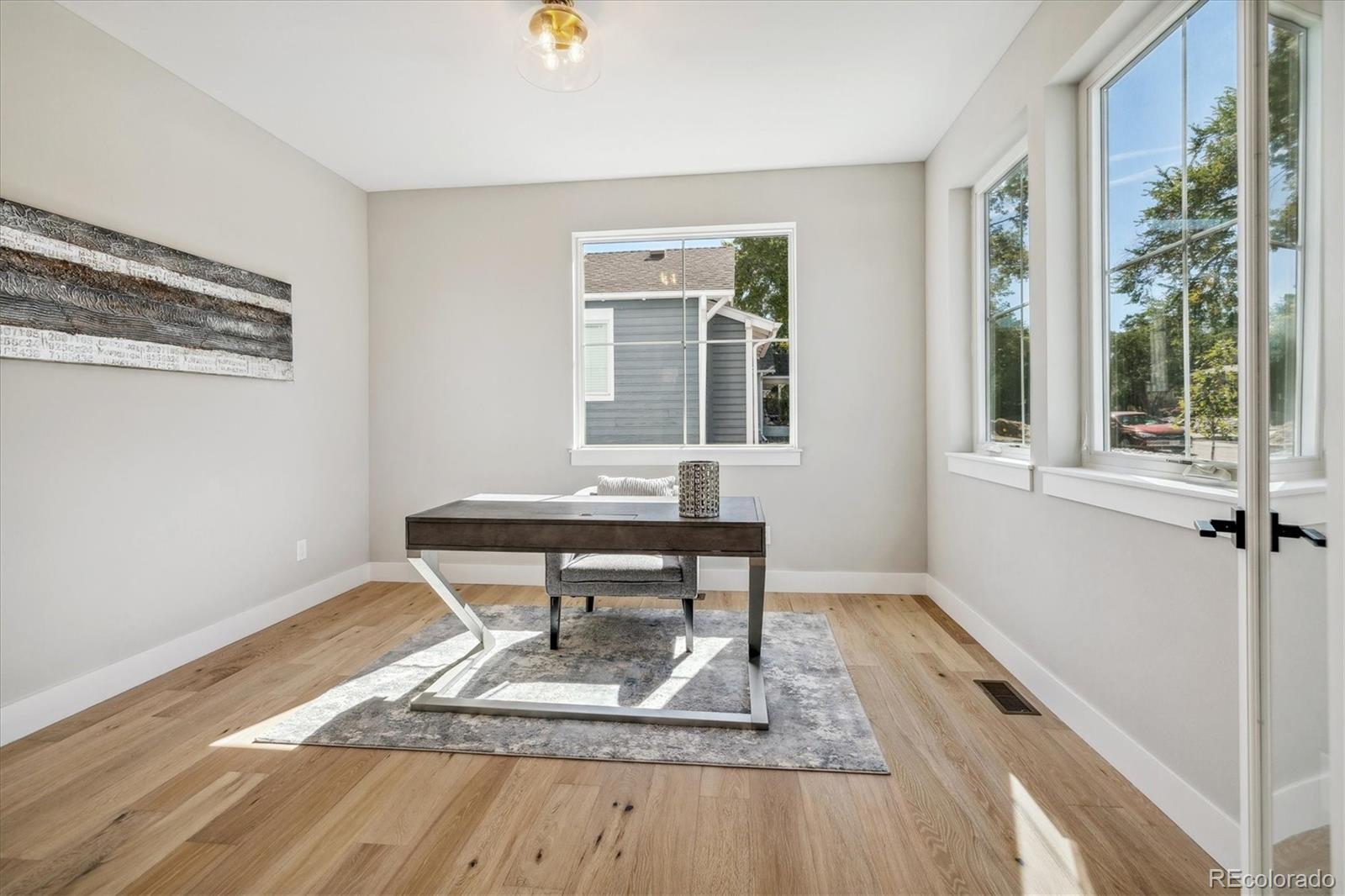 3252 S Pennsylvania Street