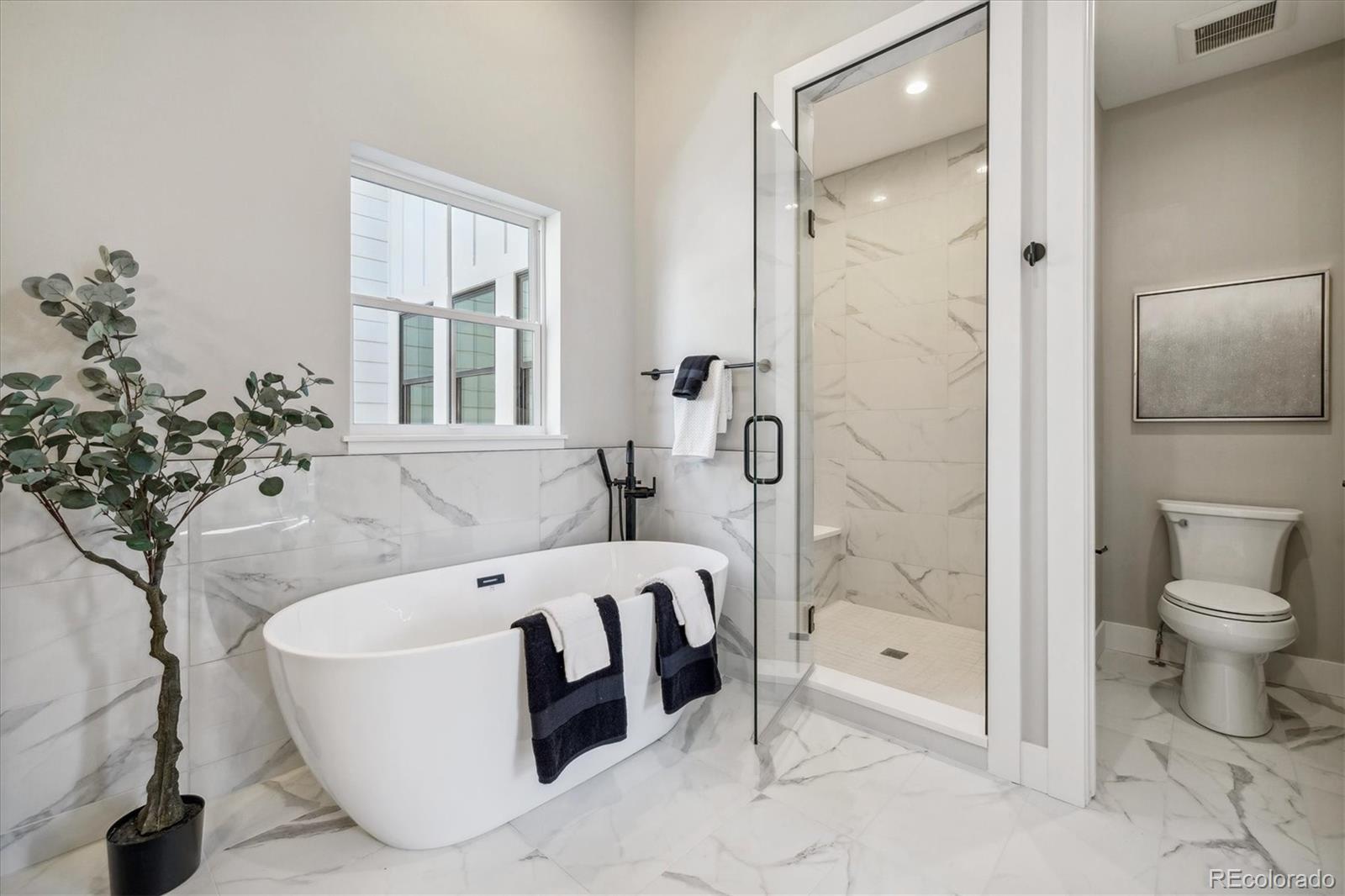 3252 S Pennsylvania Street