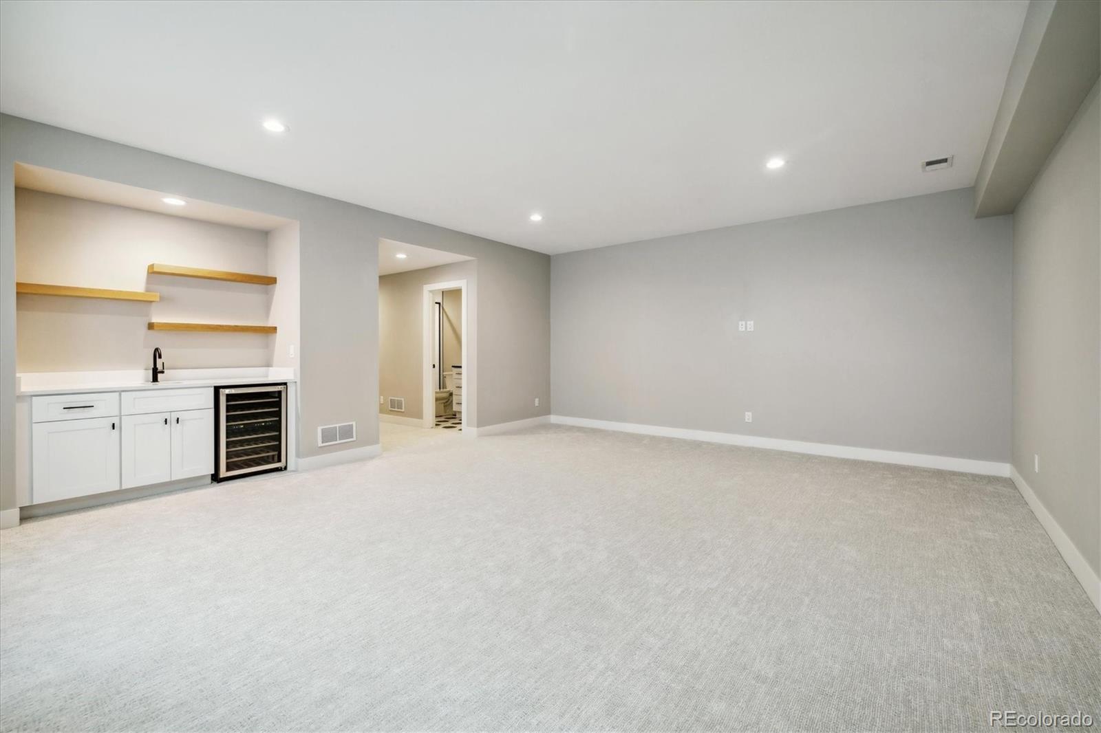 3252 S Pennsylvania Street