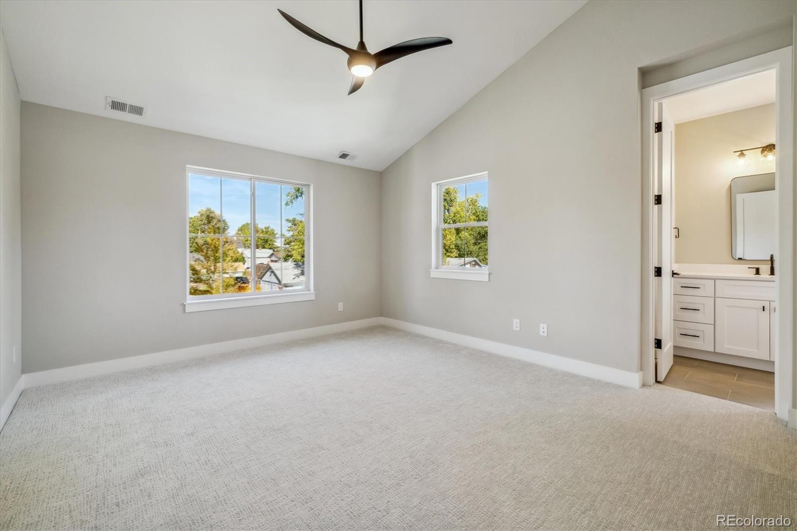 3252 S Pennsylvania Street