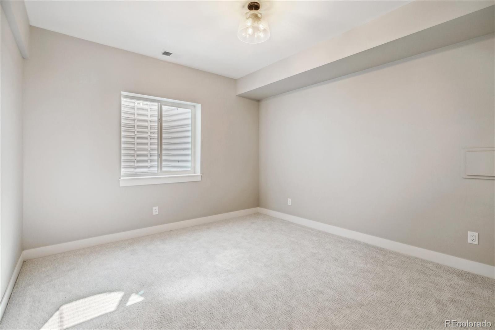 3252 S Pennsylvania Street