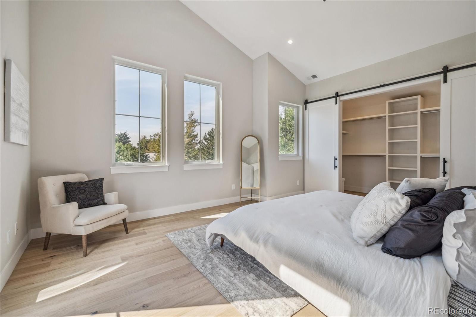 3252 S Pennsylvania Street