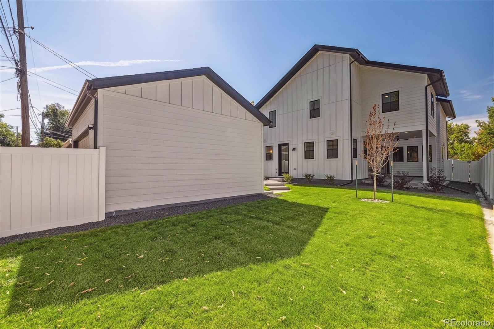 3252 S Pennsylvania Street