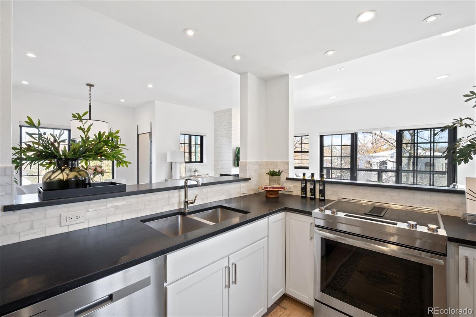 345 Fillmore Street Unit: 305