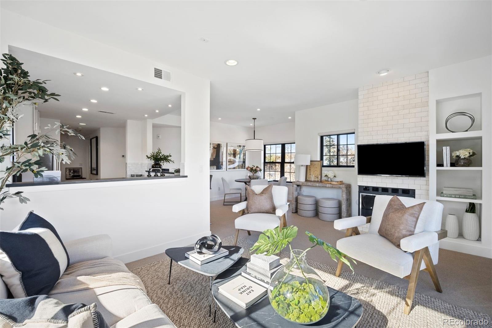 345 Fillmore Street Unit: 305