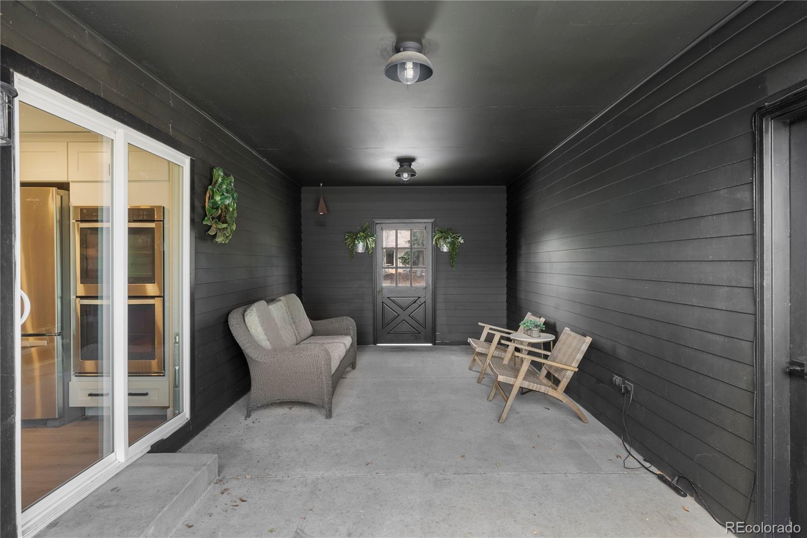 2594 S Harrington Lane