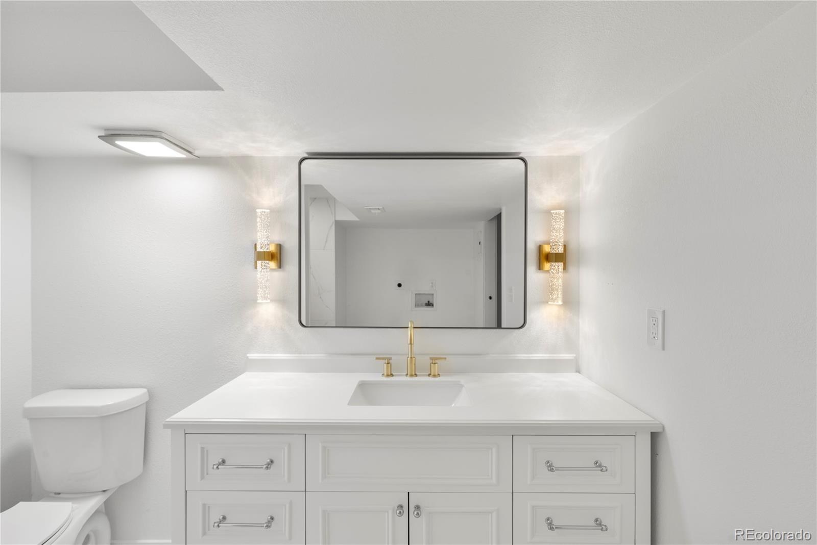 2594 S Harrington Lane