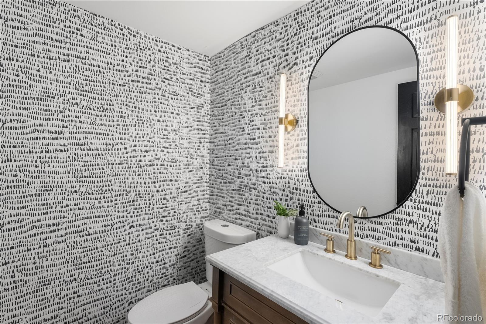 2594 S Harrington Lane