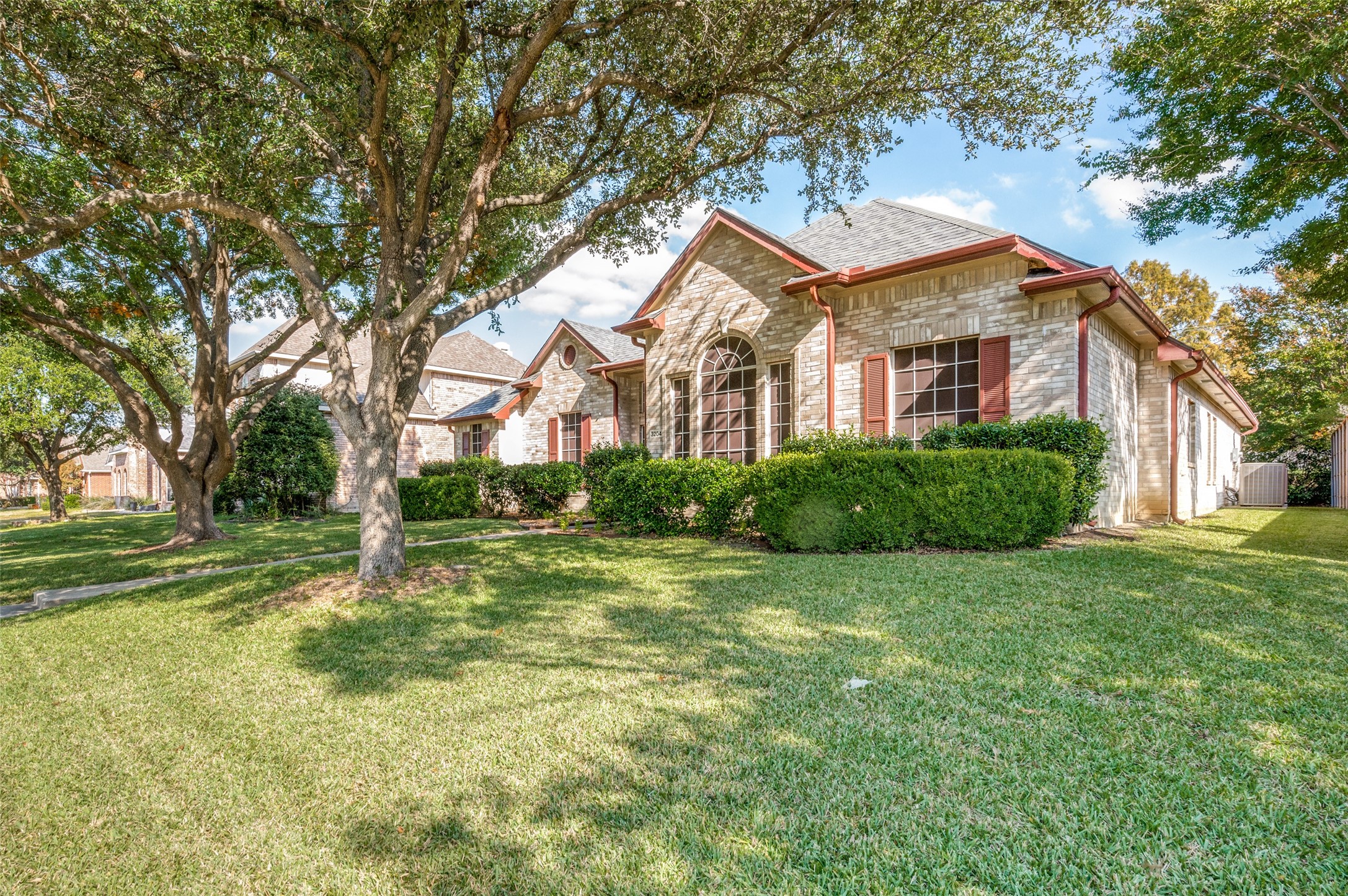 3204 Grantham Drive