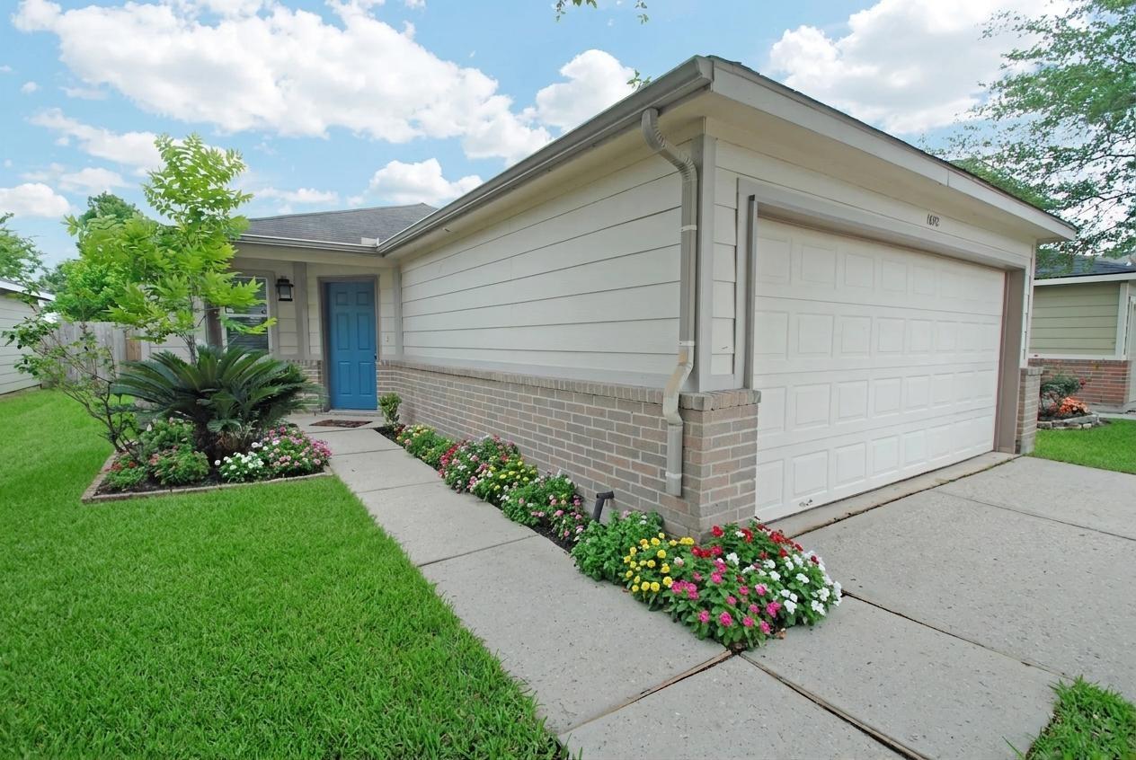 1802 Adobe Stone Drive