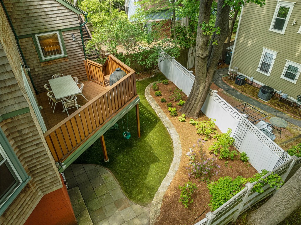 3 Hidden Street