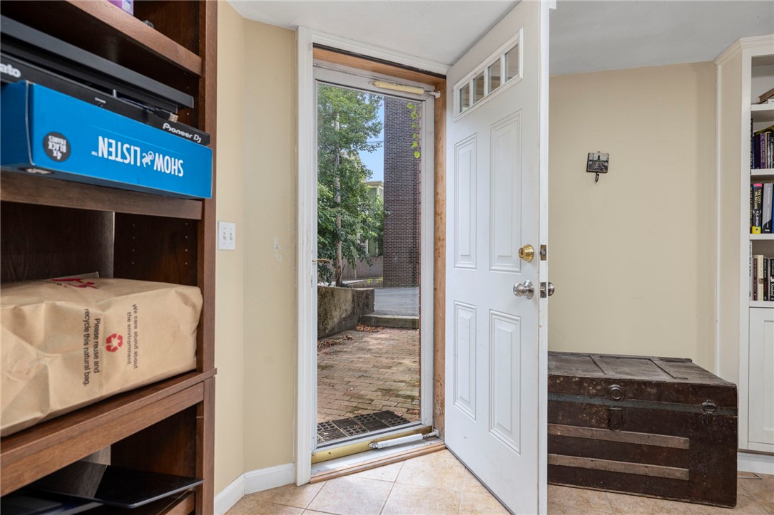 165 Waterman Street 2