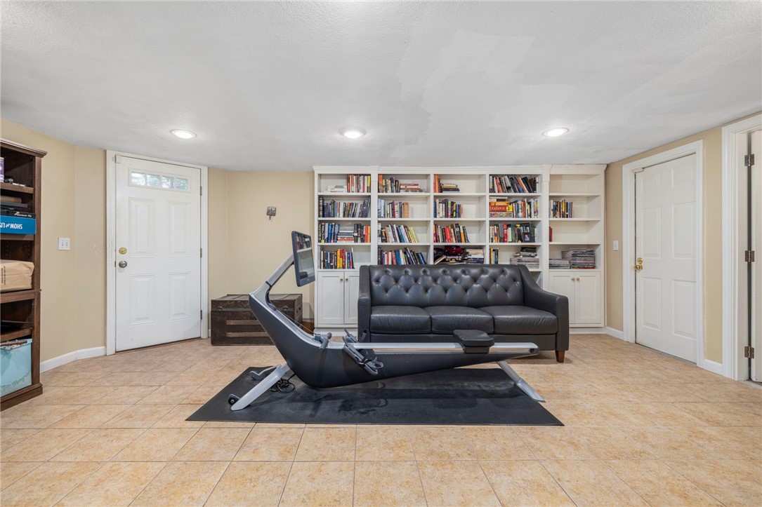 165 Waterman Street 2