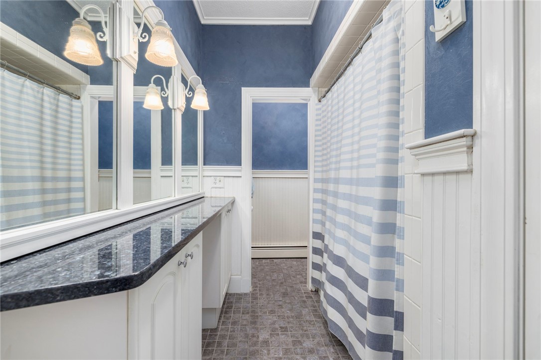 165 Waterman Street 2