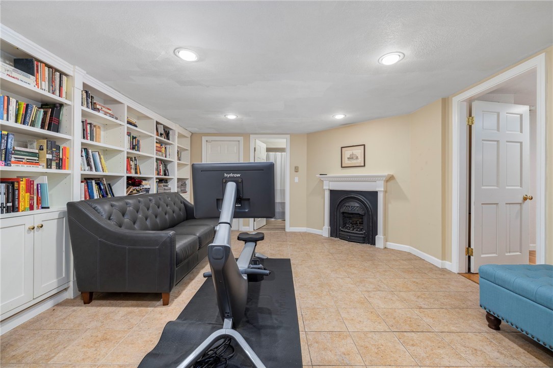 165 Waterman Street 2