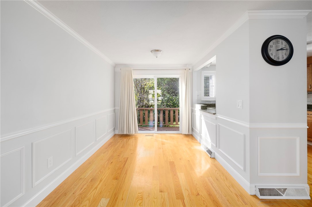 161 Holland Street 302