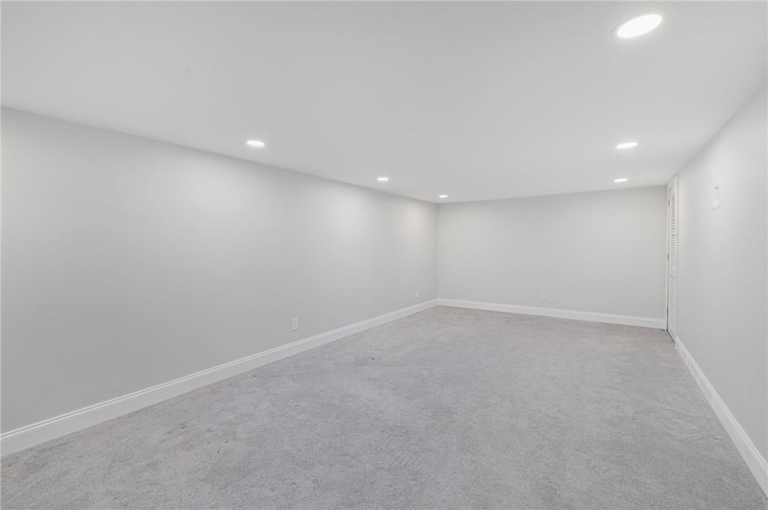 161 Holland Street 302