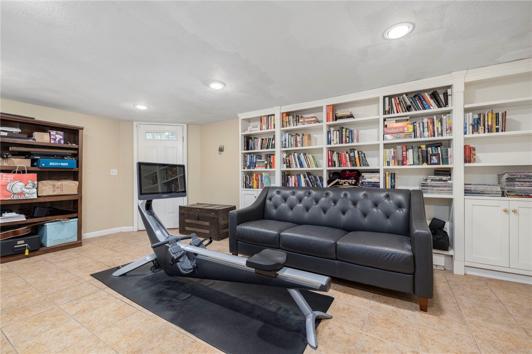 165 Waterman Street 2