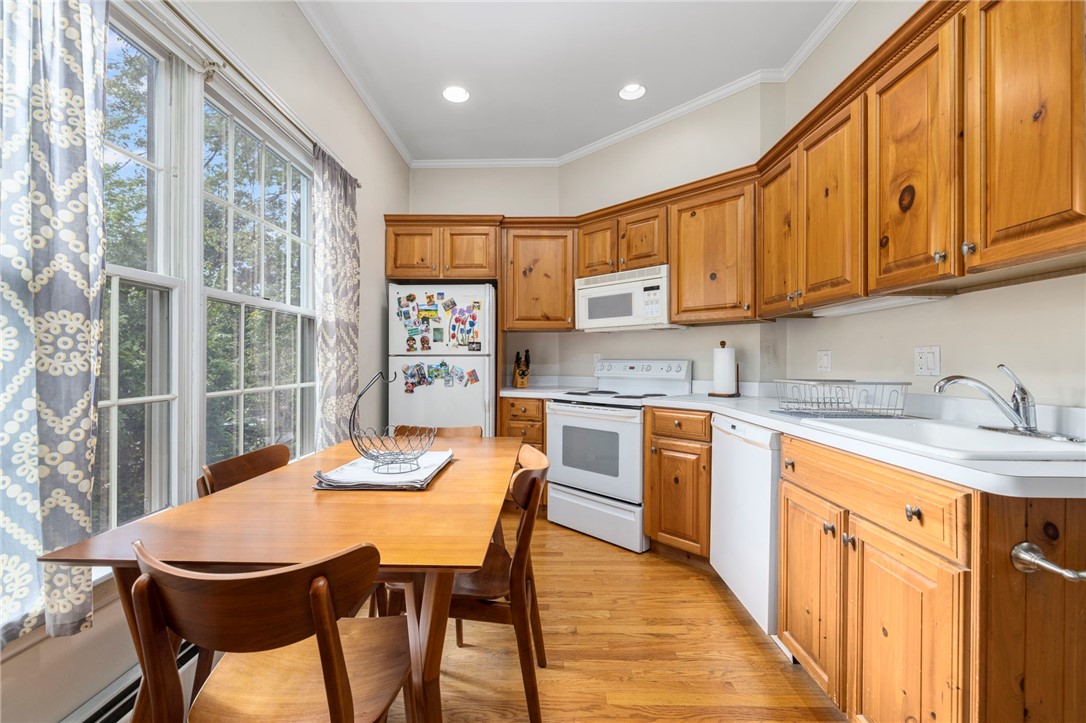 165 Waterman Street 2