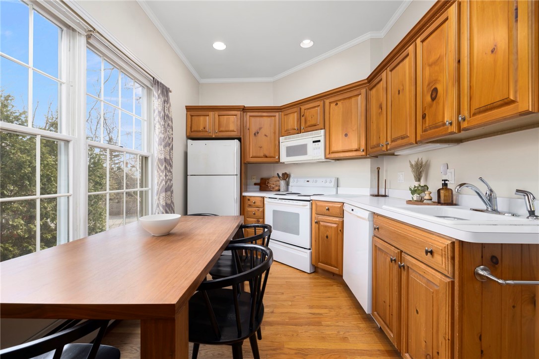 165 Waterman Street 2