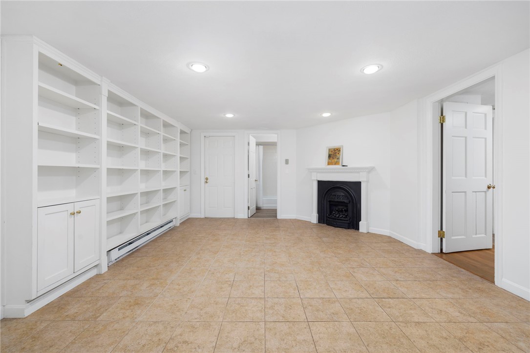 165 Waterman Street 2