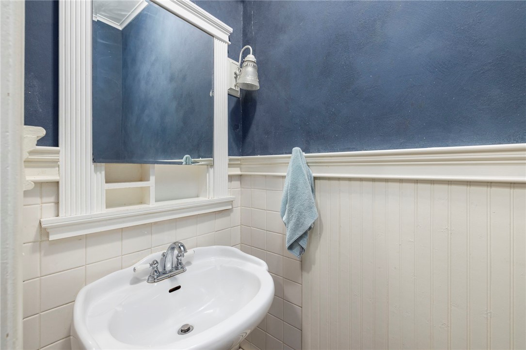 165 Waterman Street 2