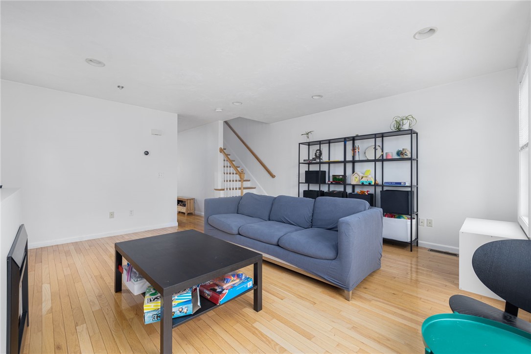 26 7th Street 1