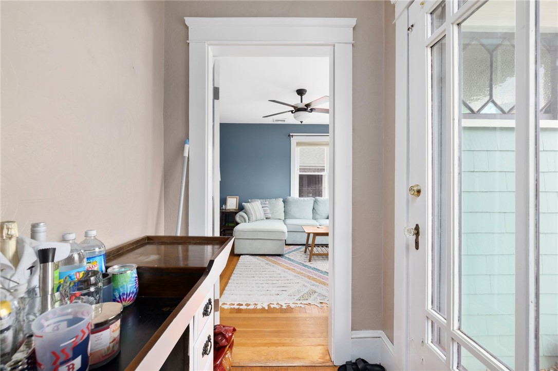 92 Colonial Road