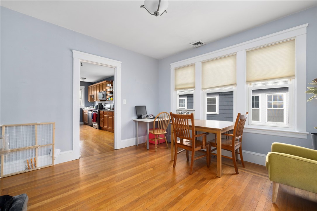 92 Colonial Road