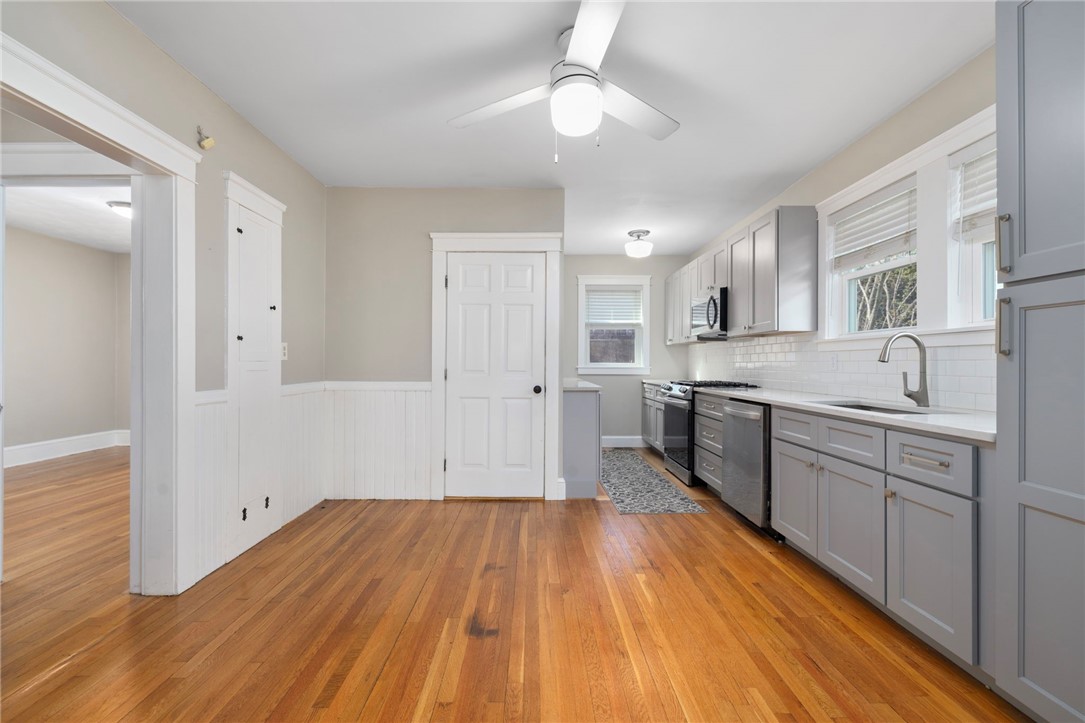 92 Colonial Road