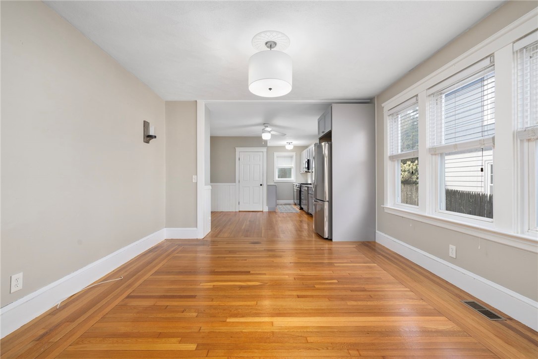92 Colonial Road