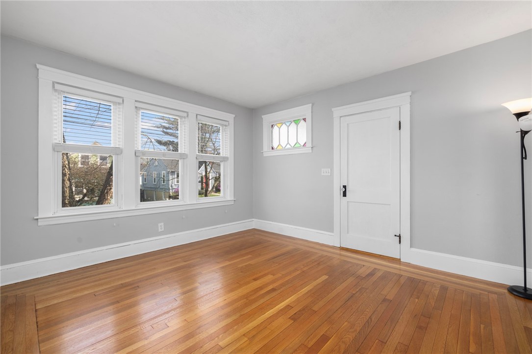 92 Colonial Road