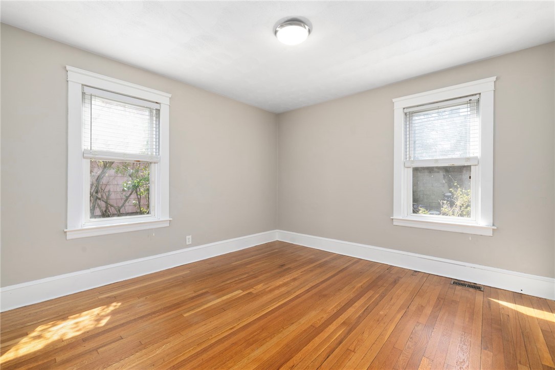 92 Colonial Road