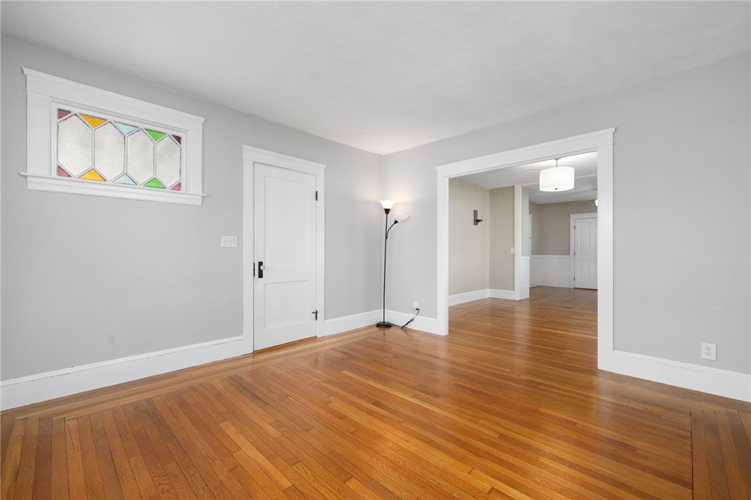 92 Colonial Road