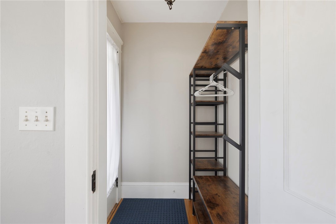 92 Colonial Road