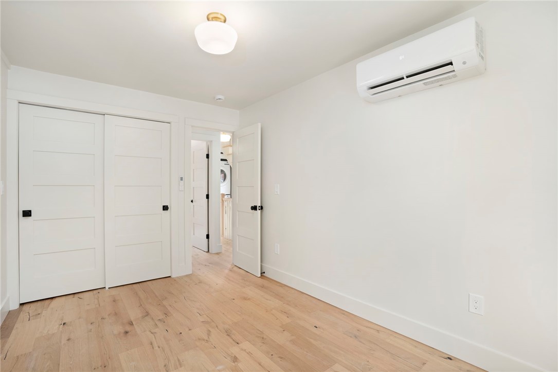 54 Grand View Street