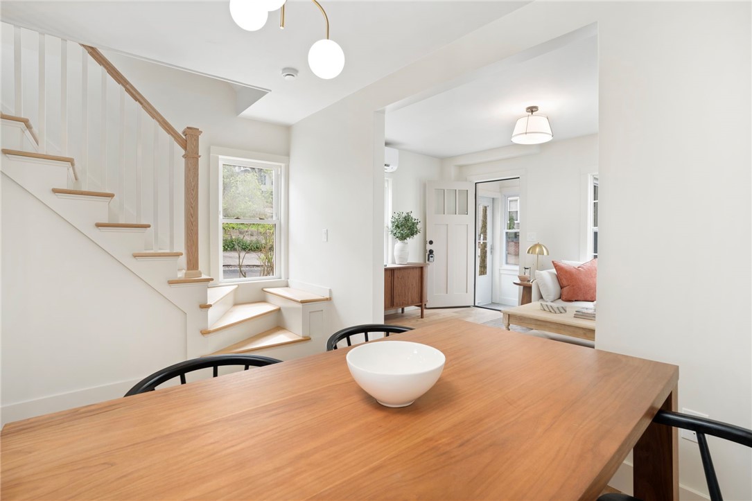 54 Grand View Street